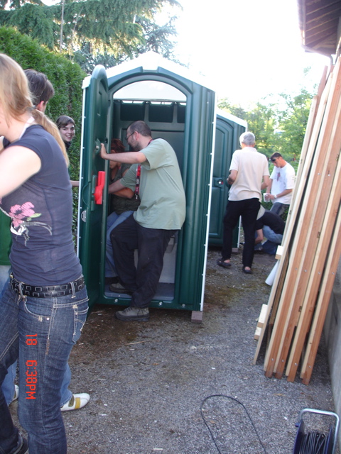 Le remontage des cabines monoblocs à Saint-Prex
